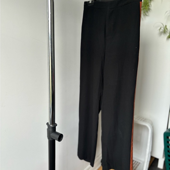 Long pants, wide legs - Picture 3 of 4